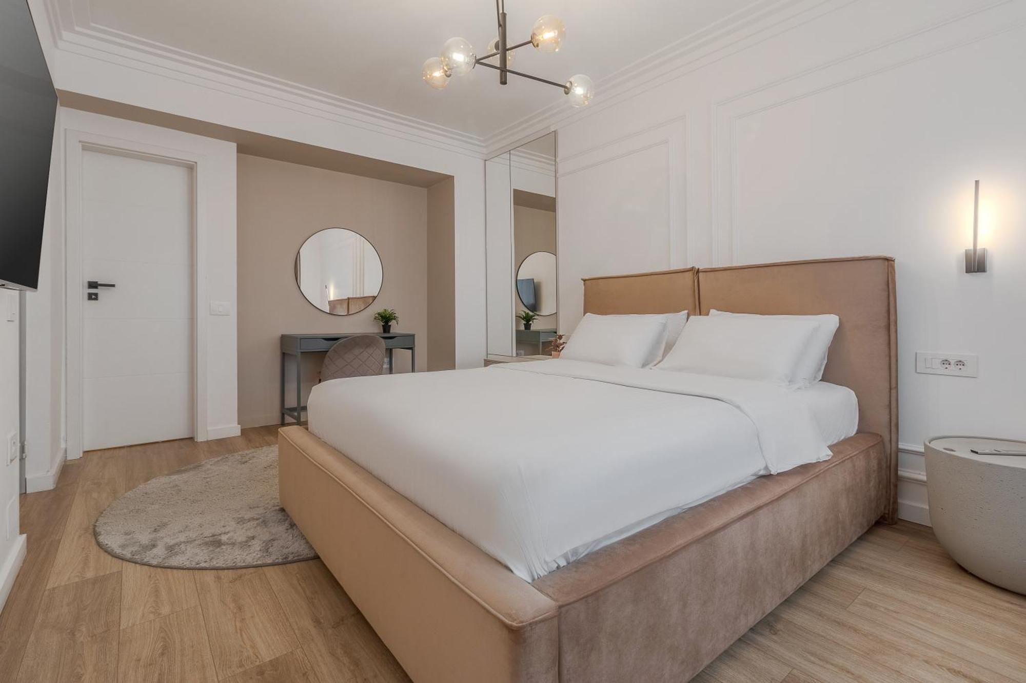 Modern Muse Apartment Oradea Exterior photo